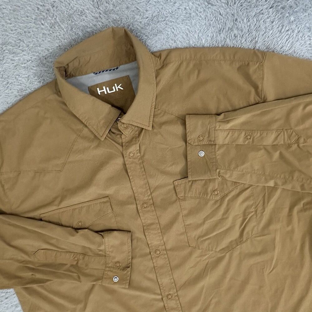 HUK Shirt Mens XL Performance Fishing Vented Snap Up Stretch Nylon In Sand Piper